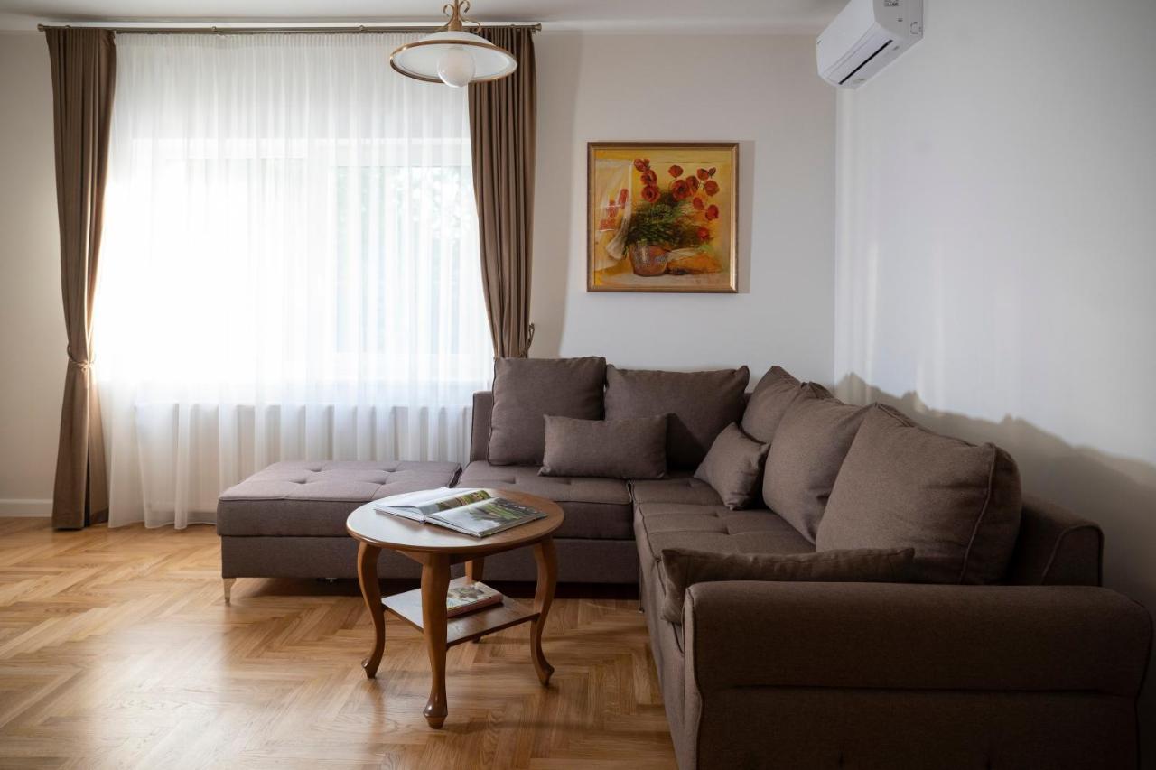 Villa Acacia Kaunas Extérieur photo